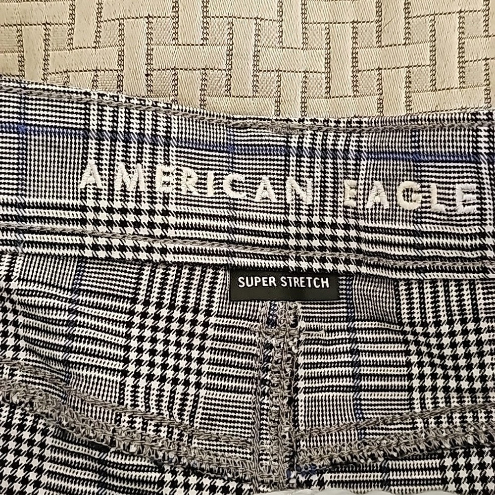 American Eagle super stretch miniskirt size 4 - Picture 2 of 6